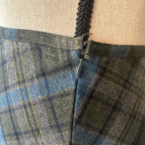 Liz Claiborne | Vintage Green & Blue Plaid Maxi Skirt - Picture 4 of 7